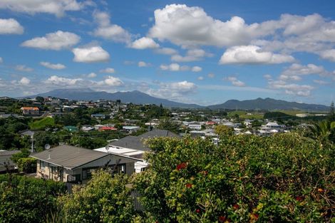 Photo of property in 2/4 Scott Street, Moturoa, New Plymouth, 4310