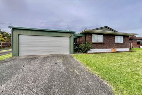 Photo of property in 17 Jillteresa Crescent, Half Moon Bay, Auckland, 2012