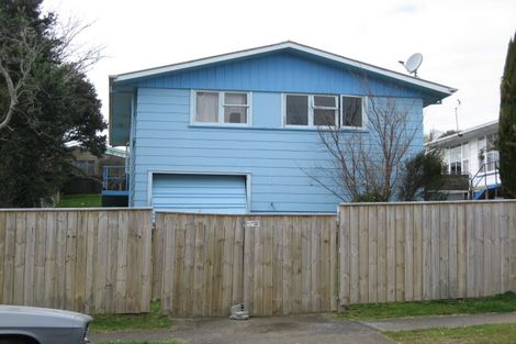 Photo of property in 14 Vancouver Place, Marfell, New Plymouth, 4310