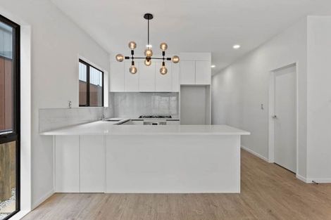 Photo of property in 5a Frontier Lane, Flat Bush, Auckland, 2019