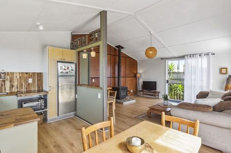 Photo of property in 42 Rodney Avenue, Te Horo Beach, Otaki, 5581