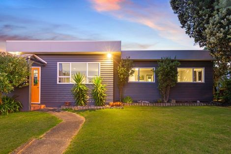 Photo of property in 33 Margaret Road, Raumati Beach, Paraparaumu, 5032