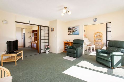 Photo of property in 1/6 Gatonby Place, Avonhead, Christchurch, 8042