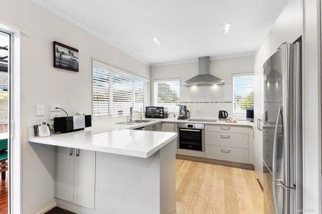 Photo of property in 18a Doment Crescent, Orewa, 0931