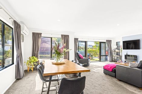 Photo of property in 12 Gold Street, Albany Heights, Auckland, 0632