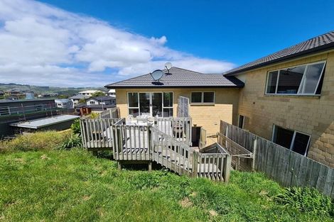 Photo of property in 18 Erlestoke Crescent, Churton Park, Wellington, 6037