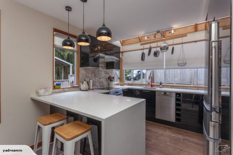 Photo of property in 2/7 Savoy Road, Glen Eden, Auckland, 0602