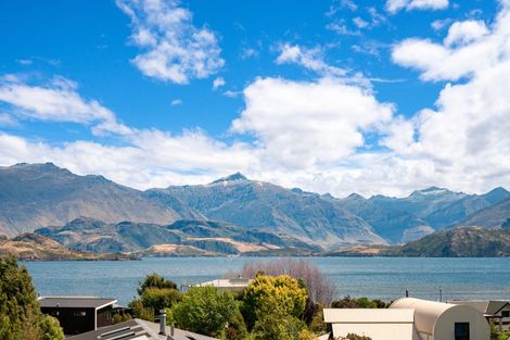 Photo of property in 3 Briar Bank Drive, Wanaka, 9305