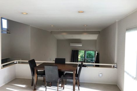 Photo of property in 27 Pinewood Grove, Botany Downs, Auckland, 2010