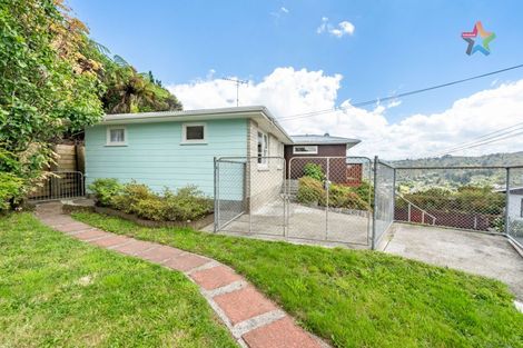 Photo of property in 75 Logie Street, Stokes Valley, Lower Hutt, 5019