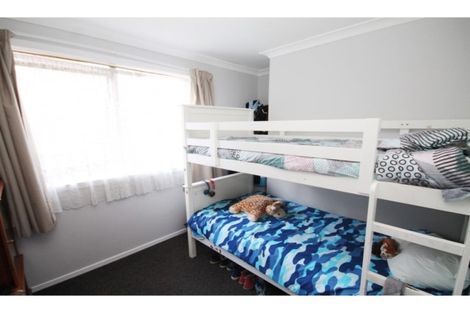 Photo of property in 71 Chichester Drive, Rosehill, Papakura, 2113
