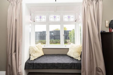 Photo of property in 13 Forest Lake Road, Forest Lake, Hamilton, 3200