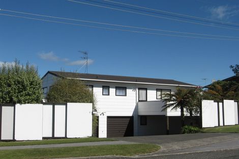 Photo of property in 15 Besley Place, Acacia Bay, Taupo, 3330