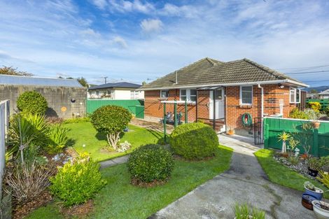 Photo of property in 34 Totara Park Road, Clouston Park, Upper Hutt, 5018