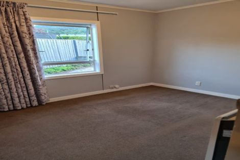 Photo of property in 52 Stokes Valley Road, Stokes Valley, Lower Hutt, 5019