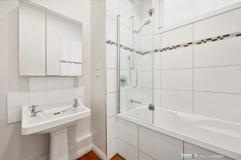 Photo of property in 21 Harland Street, Brooklyn, Wellington, 6021