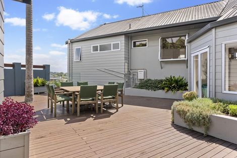 Photo of property in 7 Elizabeth Place, Mairangi Bay, Auckland, 0630