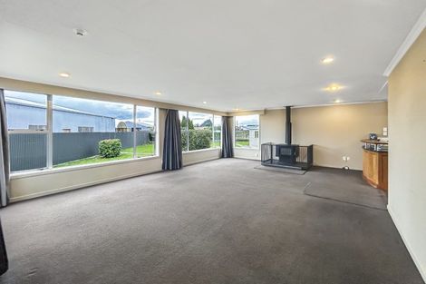 Photo of property in 45 Kilmarnock Street, Wallacetown, 9816