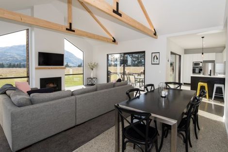 Photo of property in 60 Cunninghams Drive, Jacks Point, Queenstown, 9371