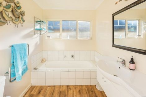 Photo of property in 19a Admiralty Place, Waikawa, Picton, 7220