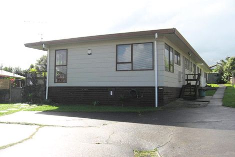 Photo of property in 6a Ballater Place, Highland Park, Auckland, 2010