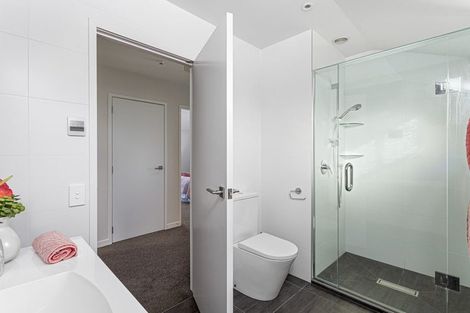 Photo of property in 174c Archers Road, Glenfield, Auckland, 0629