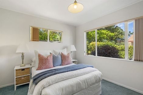 Photo of property in 10 Palmgreen Court, Stanmore Bay, Whangaparaoa, 0932