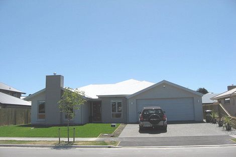 Photo of property in 35 Reka Street, Parklands, Christchurch, 8083