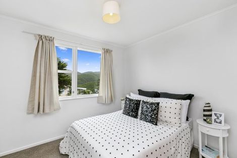 Photo of property in 7 Camrose Grove, Kingston, Wellington, 6021