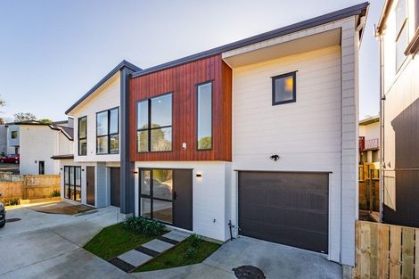 Photo of property in 8c Datura Place, Sunnynook, Auckland, 0620