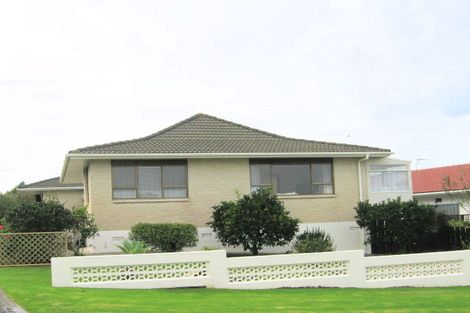 Photo of property in 54a Albatross Road, Red Beach, 0932