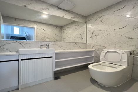 Photo of property in 100 Trafalgar Street, Waterloo, Lower Hutt, 5011