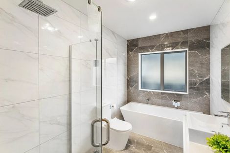 Photo of property in 9 James Elliot Way, Pokeno, 2402