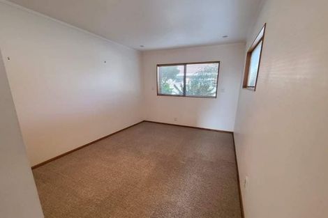 Photo of property in 8 Argyle Place, Highlands Park, New Plymouth, 4312