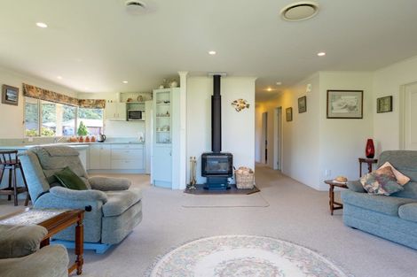 Photo of property in 32 Admiralty Place, Waikawa, Picton, 7220