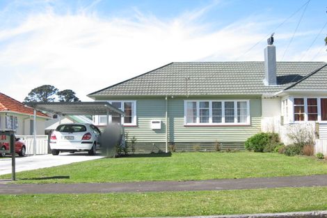 Photo of property in 14 Plympton Street, Brooklands, New Plymouth, 4310