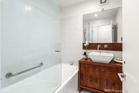 Photo of property in 3/14 Oriental Terrace, Oriental Bay, Wellington, 6011