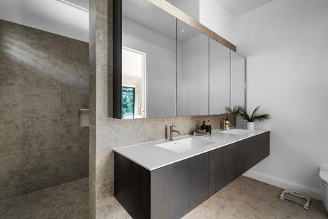 Photo of property in 73 Pomona Road, Kumeu, 0891