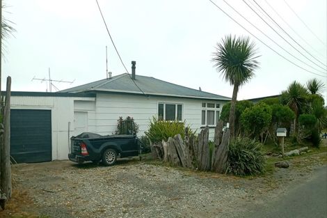 Photo of property in 5 Bluecliffs Beach Road, Papatotara, Tuatapere, 9691