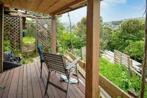 Photo of property in 34 Bassett Road, Johnsonville, Wellington, 6037