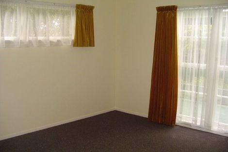 Photo of property in 21 Hicks Close, Whitby, Porirua, 5024