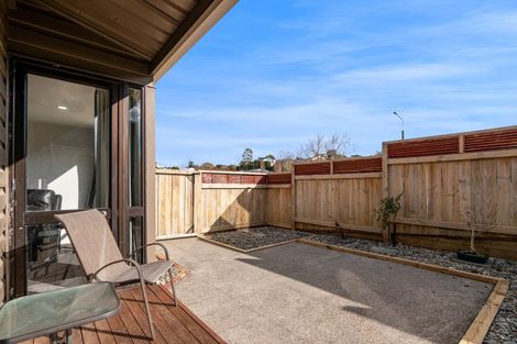 Photo of property in 92 Heta Road, Highlands Park, New Plymouth, 4312