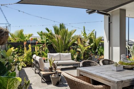 Photo of property in 18 Hugo Way, Papamoa Beach, Papamoa, 3118