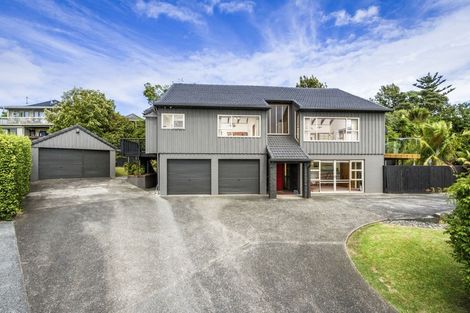 Photo of property in 14 King Richard Place, Browns Bay, Auckland, 0630