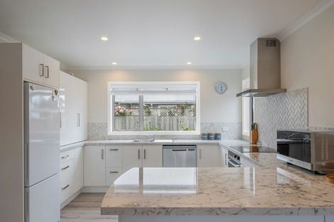 Photo of property in 52a Mako Mako Road, Levin, 5510