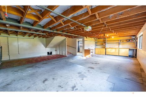 Photo of property in 12 Timaru Road, Waimate, 7924