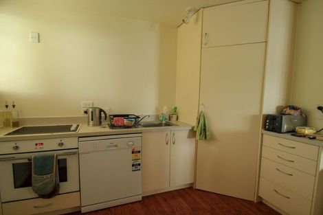 Photo of property in 4/39 Grafton Road, Roseneath, Wellington, 6011