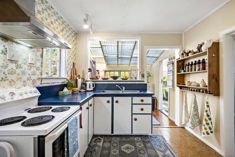 Photo of property in 7 Konini Street, Eastbourne, Lower Hutt, 5013