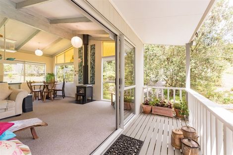 Photo of property in 22 Yorke Road, Haruru, 0204