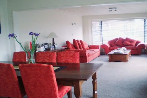 Photo of property in 2/5 Gibbs Place, Halswell, Christchurch, 8025